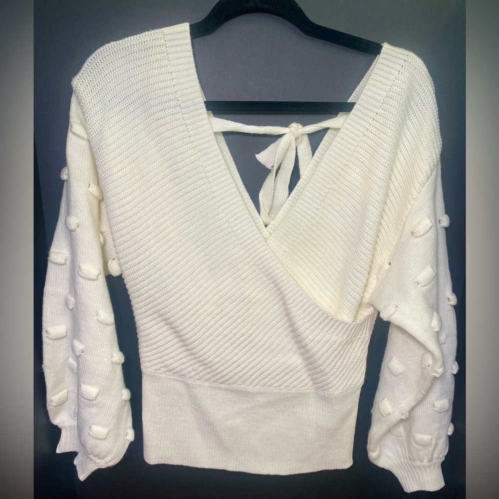 Closet Candy‎ (CBRAND) Chic V-Neck Sweater with Textured Accents